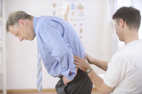 For back pain in the lower back, it is necessary to go to the doctor for diagnosis